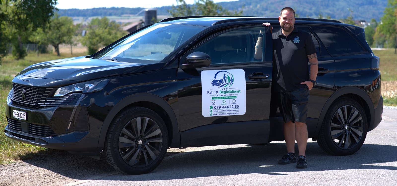Olivier Rüedi mit dem Peugeot 5008 GT